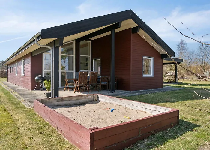 Holiday home Lovely Bright House Near The In Nature