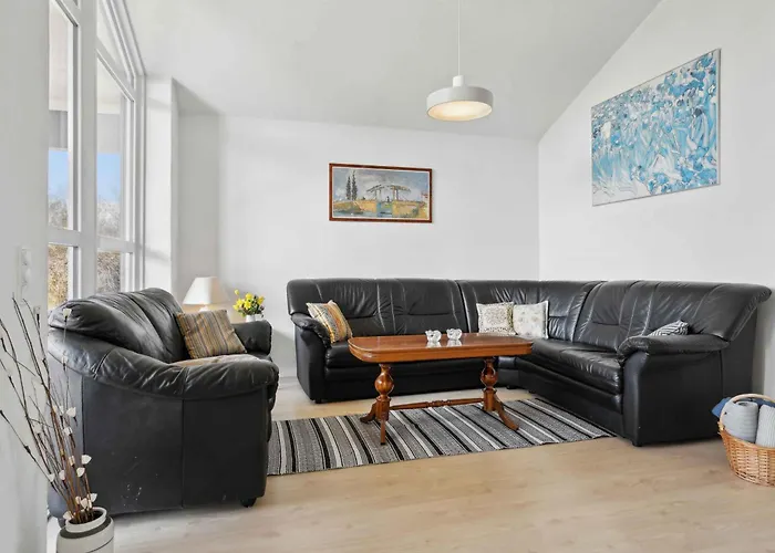 Lovely Bright House Near The In Nature Holiday home